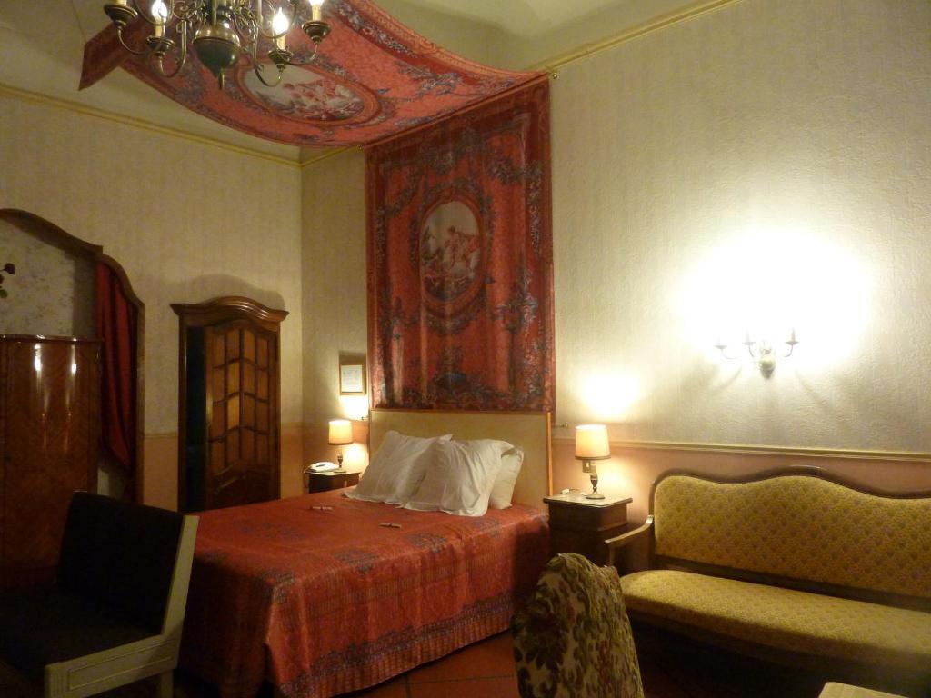 Hotel Du Fiacre Carpentras Pokoj fotografie